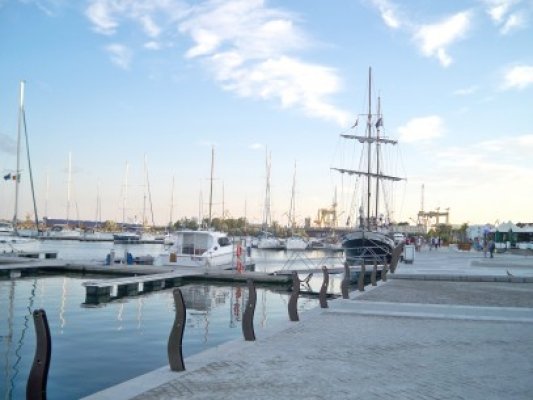 Consiliul Local Mangalia a reglementat activitatea de publicitate stradală